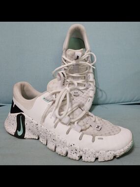Nike Women's Metcon White Athletic Sneakers